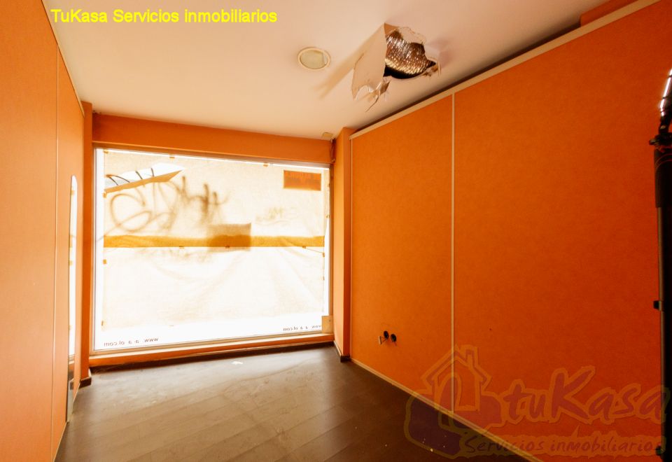 Local_comercial_en_el_centro_de_Sada_frente_a_2_calles__TUKASA_05