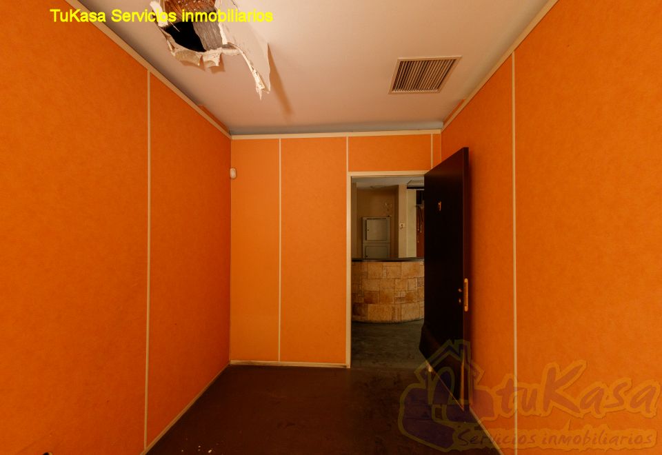 Local_comercial_en_el_centro_de_Sada_frente_a_2_calles__TUKASA_06