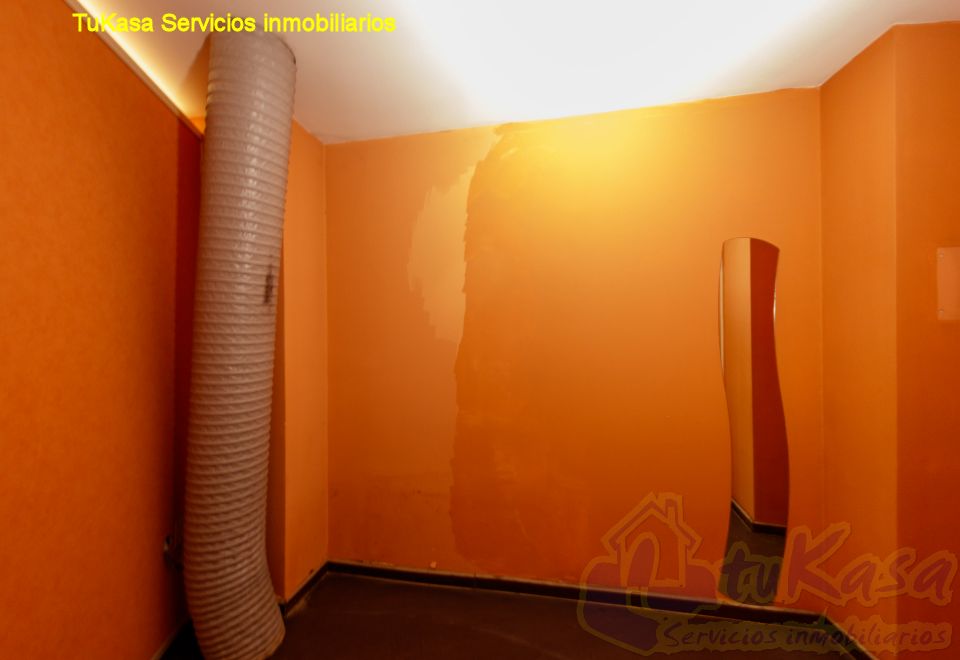 Local_comercial_en_el_centro_de_Sada_frente_a_2_calles__TUKASA_08