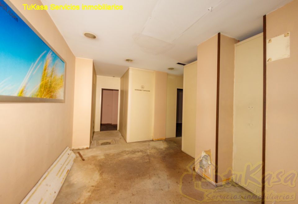 Local_comercial_en_el_centro_de_Sada_frente_a_2_calles__TUKASA_11