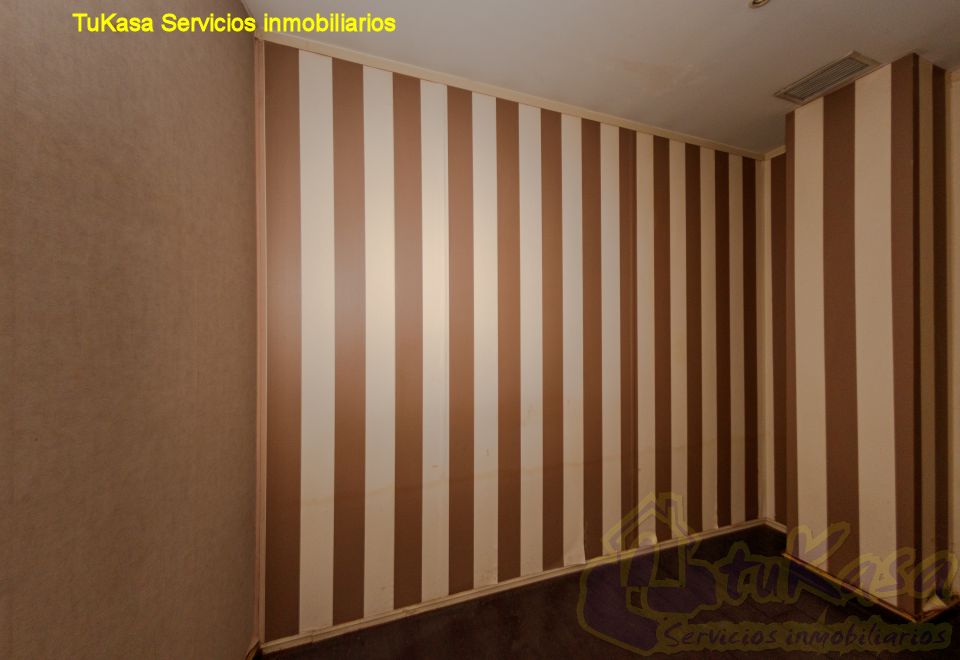 Local_comercial_en_el_centro_de_Sada_frente_a_2_calles__TUKASA_15