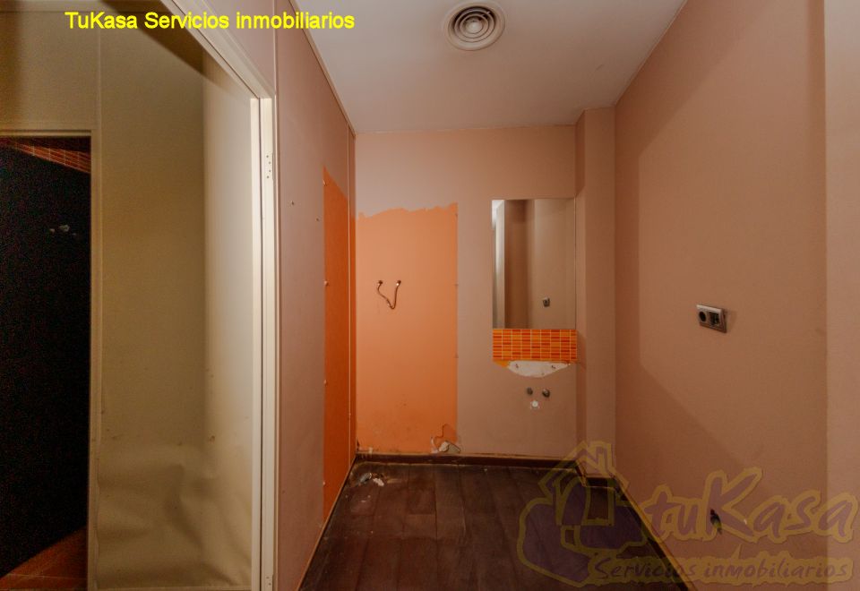 Local_comercial_en_el_centro_de_Sada_frente_a_2_calles__TUKASA_16